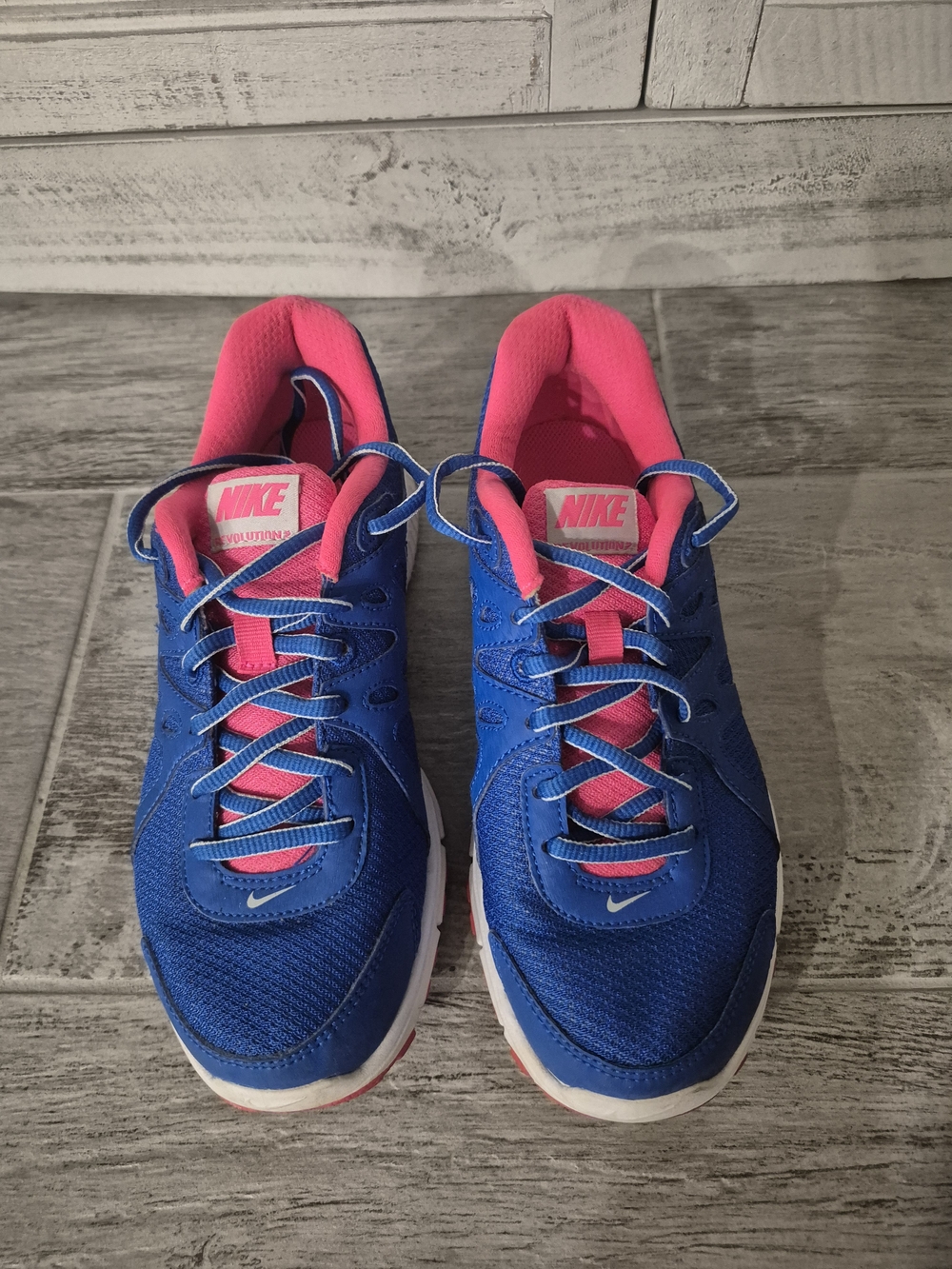 Nike Women's Blue and Pink Running Shoes